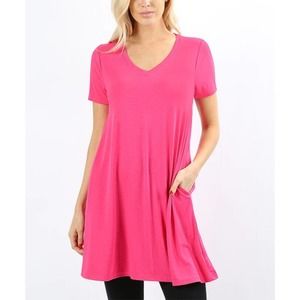 5/$25 Zenana Magenta Short Sleeve Pocket V Neck Tunic Top M